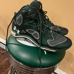 Under armour UA basketball sneakers size 12.5 - no box